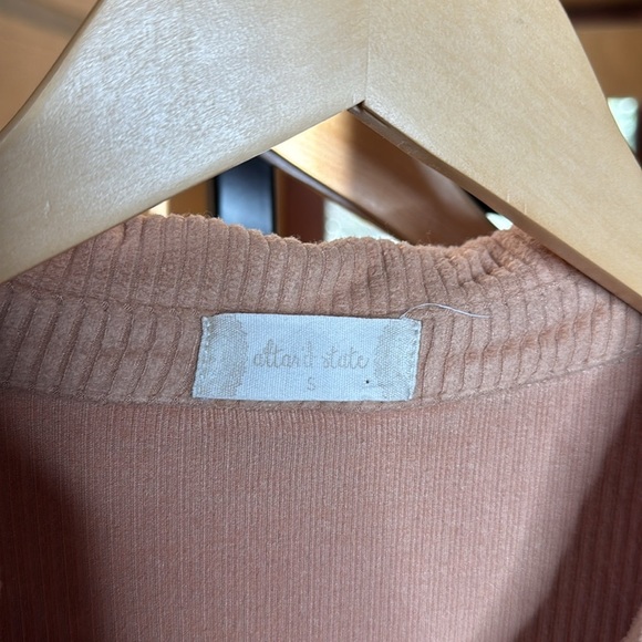 Altar’d State Ribbed Knit Collared Cropped Top Mushroom Brown Size Small - Picture 6 of 8